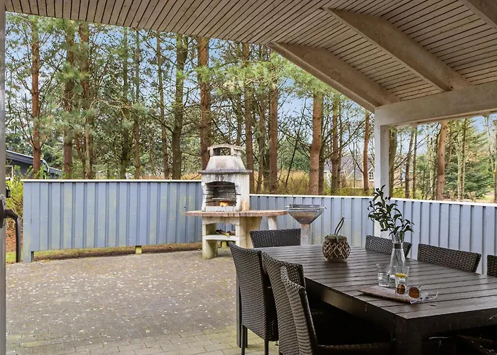 Nyaraló Stunning In With Sauna Oksbøl